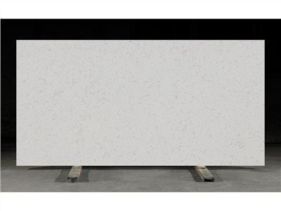 Controsoffitti della cucina in quarzo bianco di Carrara